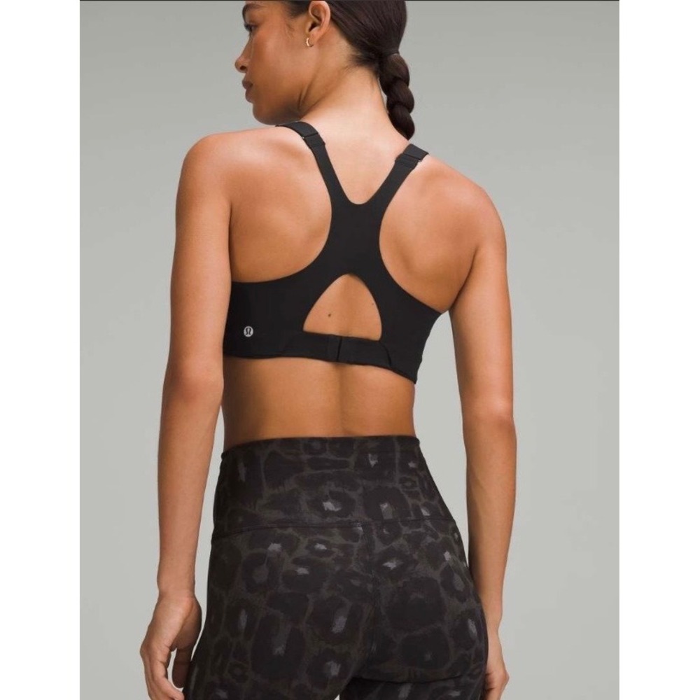 Lululemon Ultralu Square-Neck Workout Bra Medium Support 36DD Wide Strap
